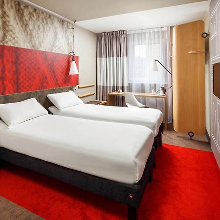 Ibis London Barking Hotel Баркинг Екстериор снимка