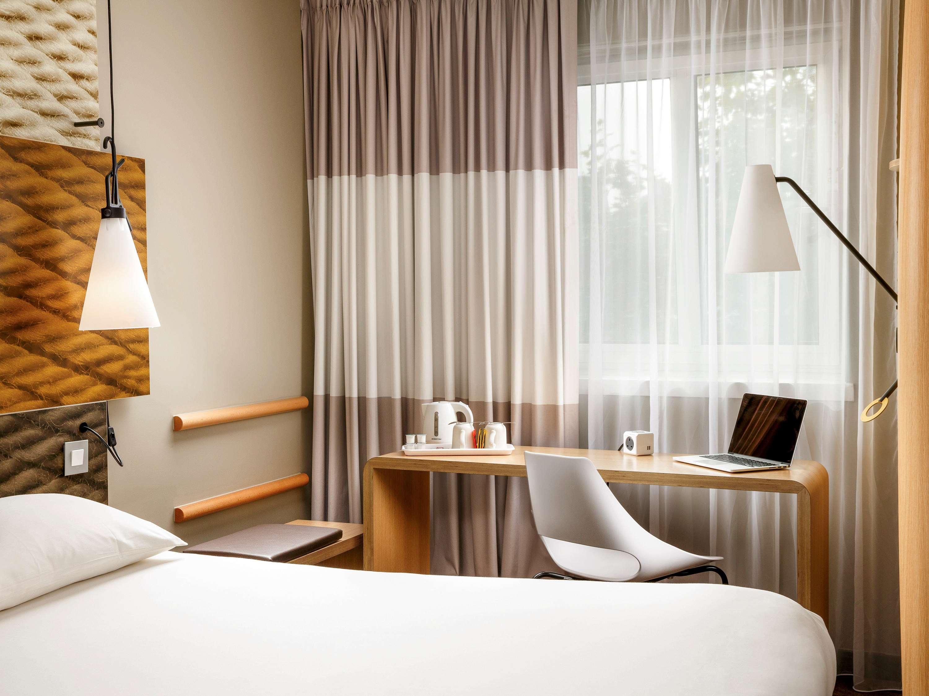 Ibis London Barking Hotel Баркинг Екстериор снимка