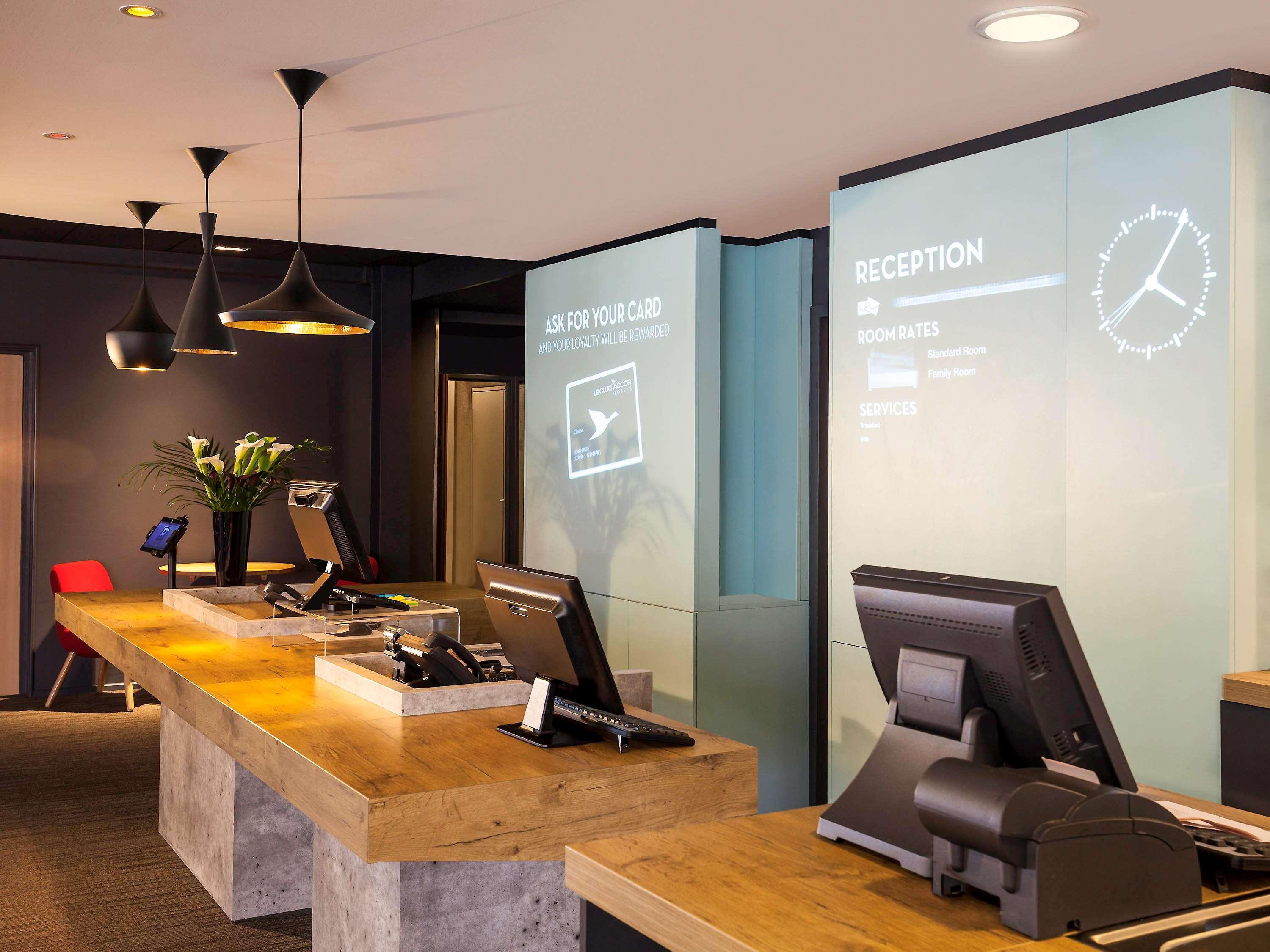 Ibis London Barking Hotel Баркинг Екстериор снимка