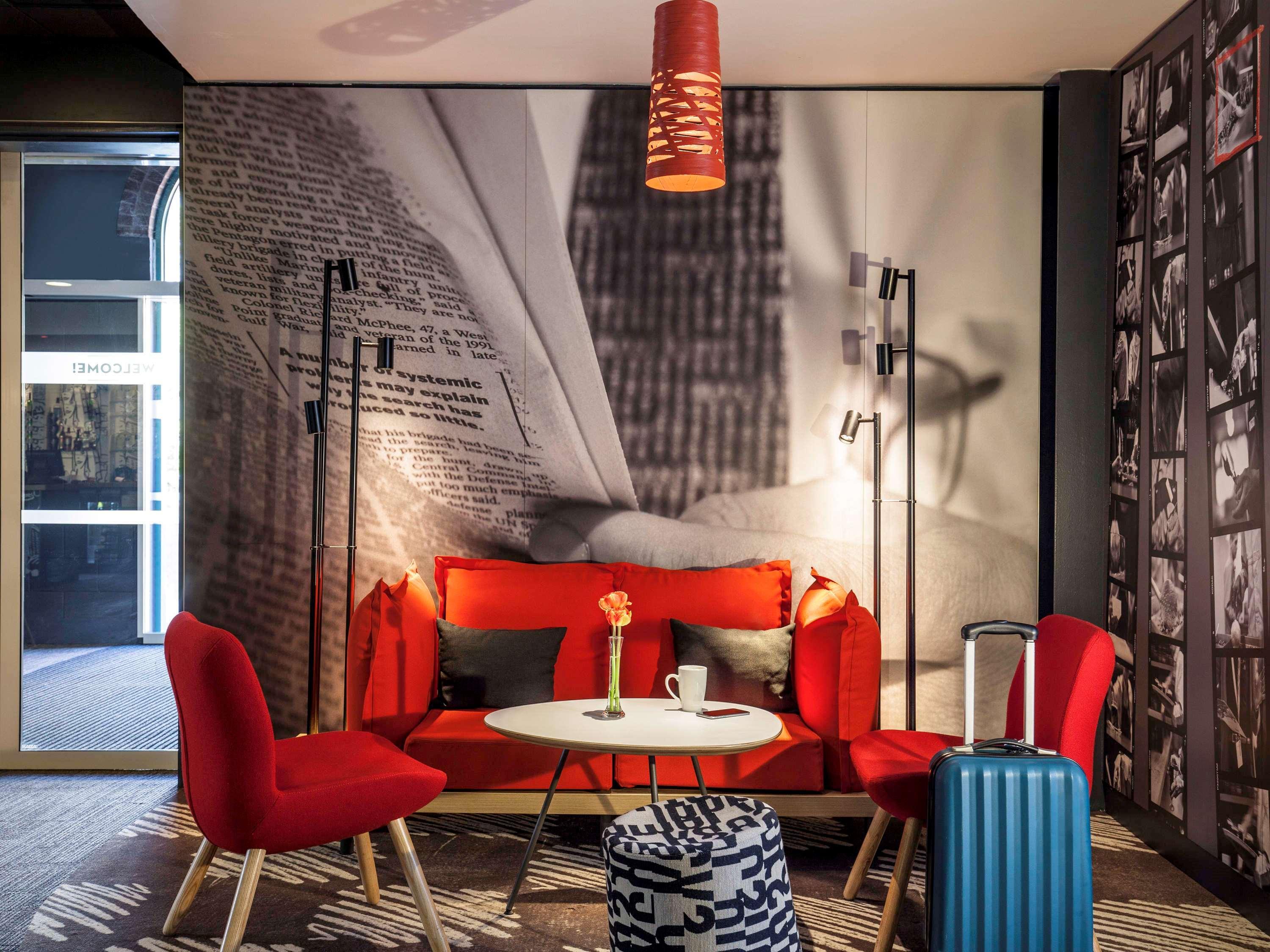 Ibis London Barking Hotel Баркинг Екстериор снимка