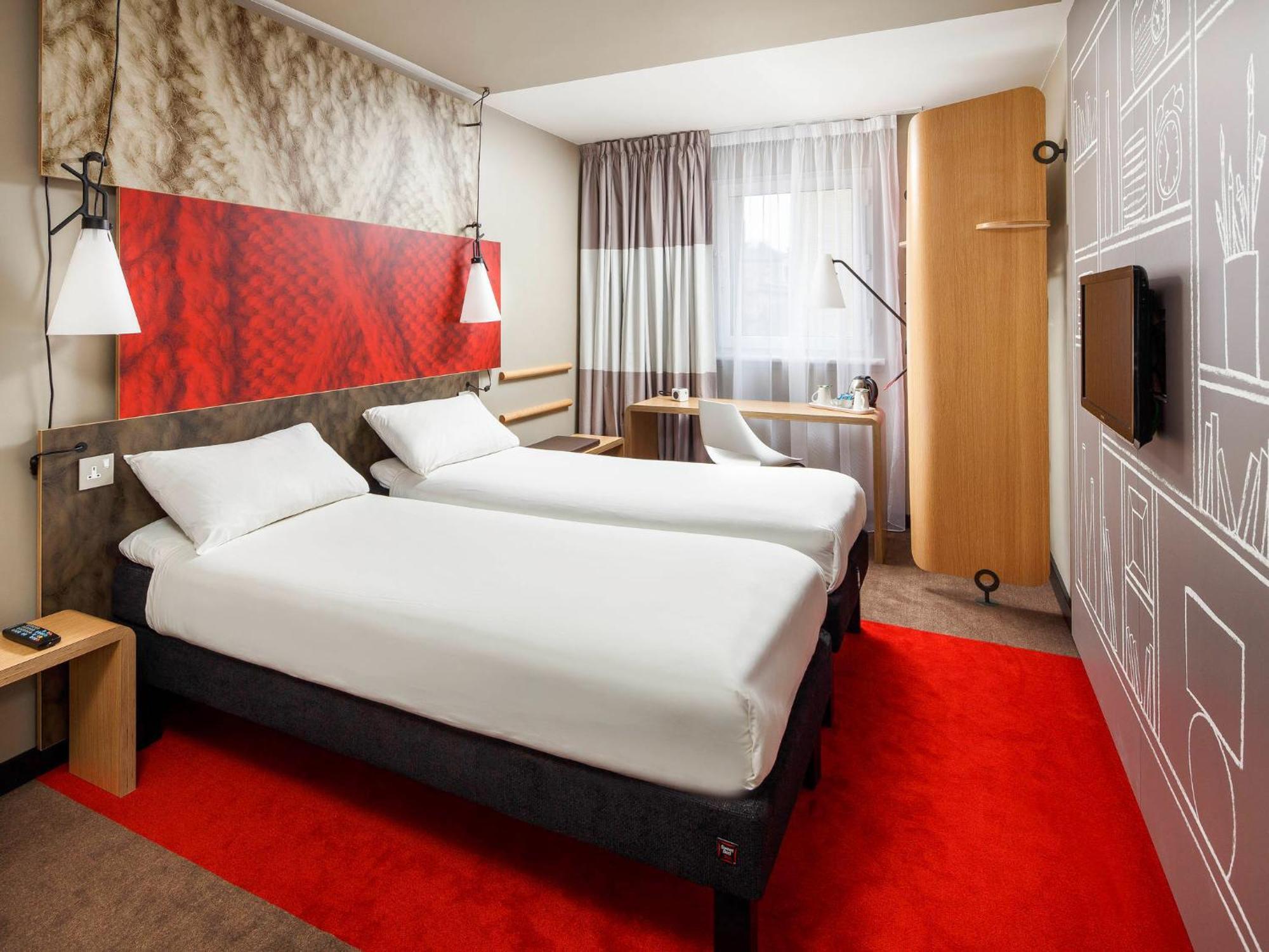 Ibis London Barking Hotel Баркинг Екстериор снимка