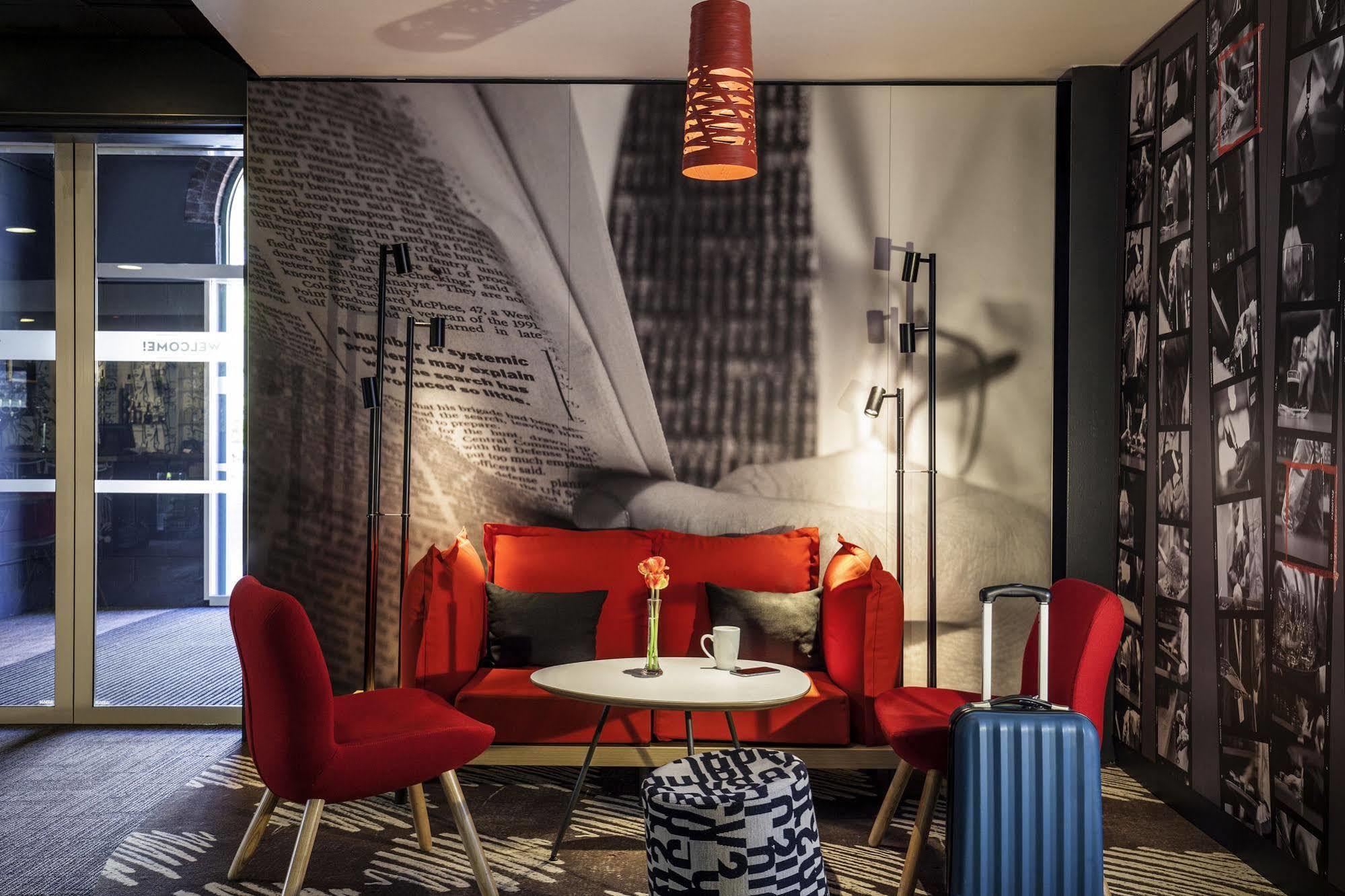 Ibis London Barking Hotel Баркинг Екстериор снимка
